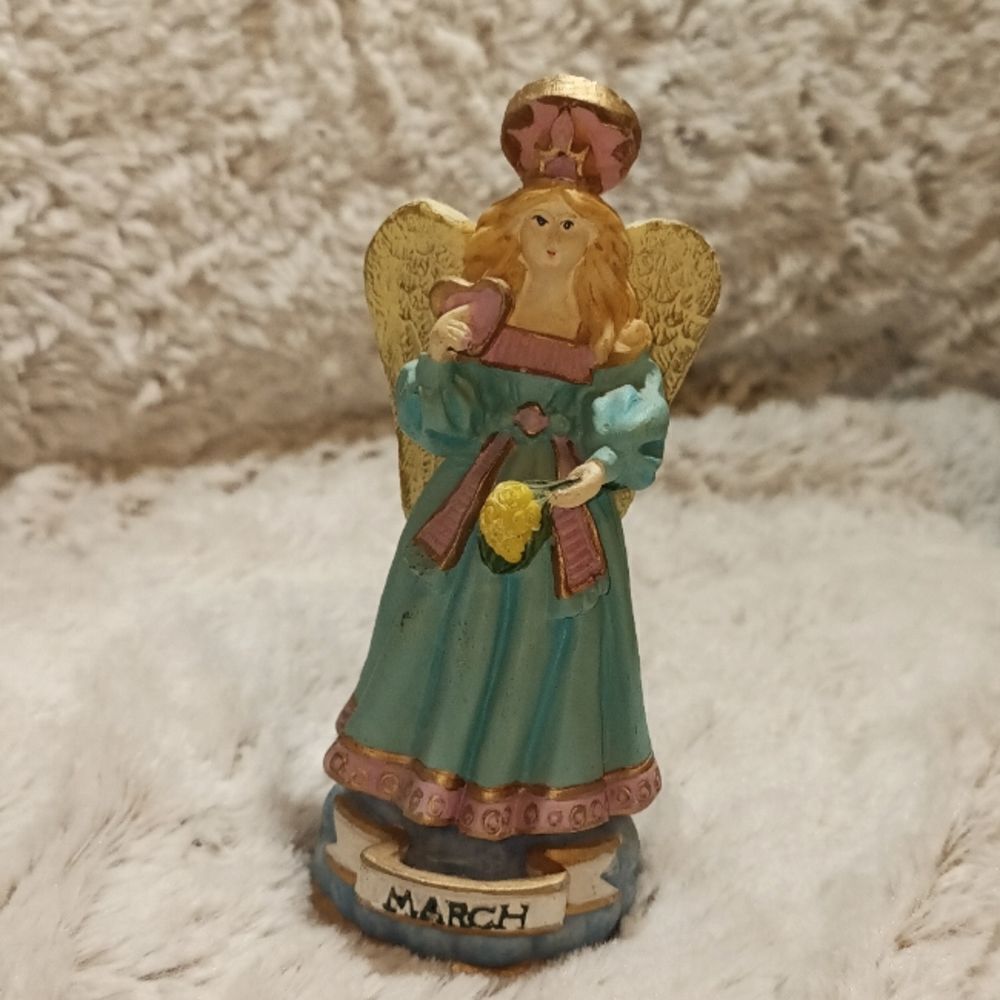 1995 Chadwick Miller March collectable angel figurine.